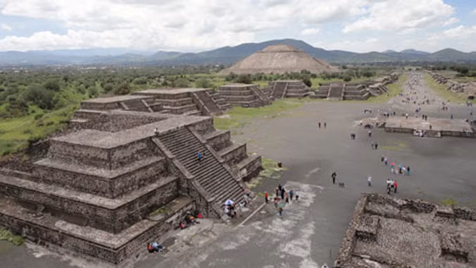 Thành phố cổ Teotihuacan.