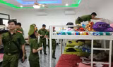 Khởi tố nhiều đối tượng tại 2 động mại dâm trá hình massage nổi tiếng ở Đắk Lắk
