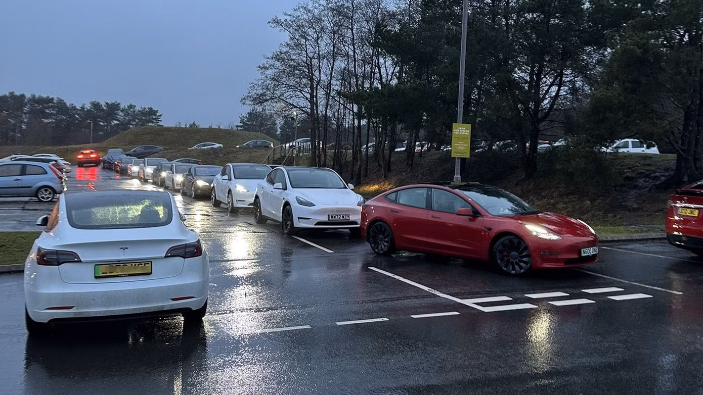 tesla-tests-supercharger-virtual-queuing-to-prevent-misunderstandings-at-congested-sites-13.jpg