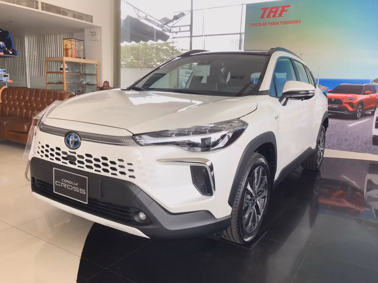toyota-corolla-cross-hybrid.jpg