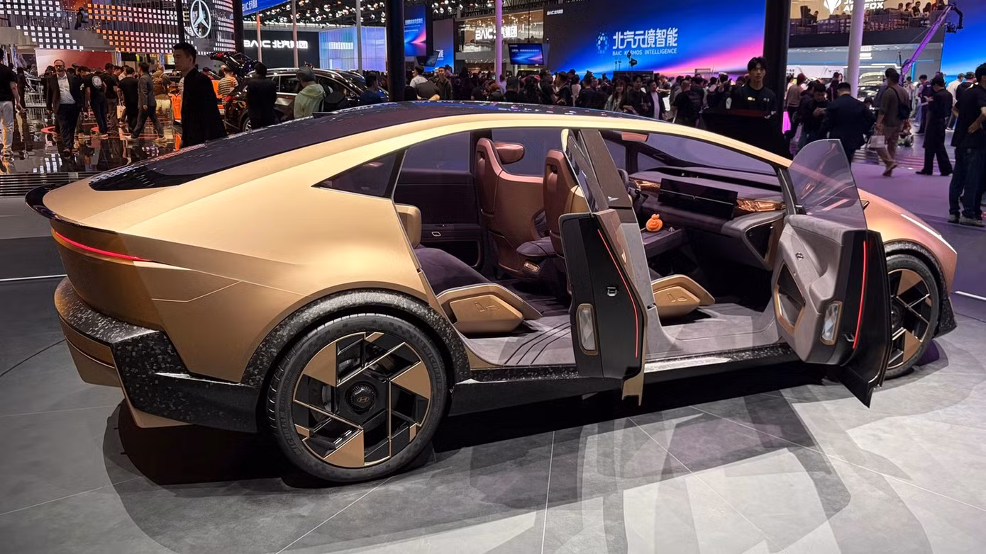 093-hyundai-ioniq-v-beijing-motorshow-side-doors-open.jpg