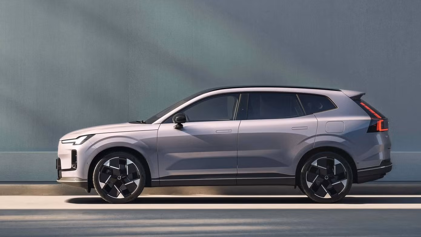 volvo-xc70-3.jpg