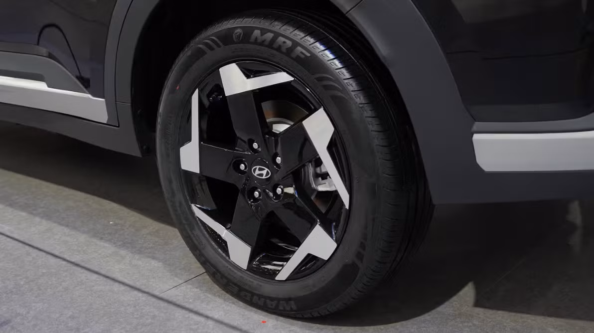 hyundai-neira-2.jpg