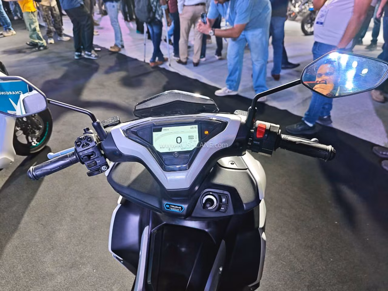 yamaha-nvx-dien-3.jpg