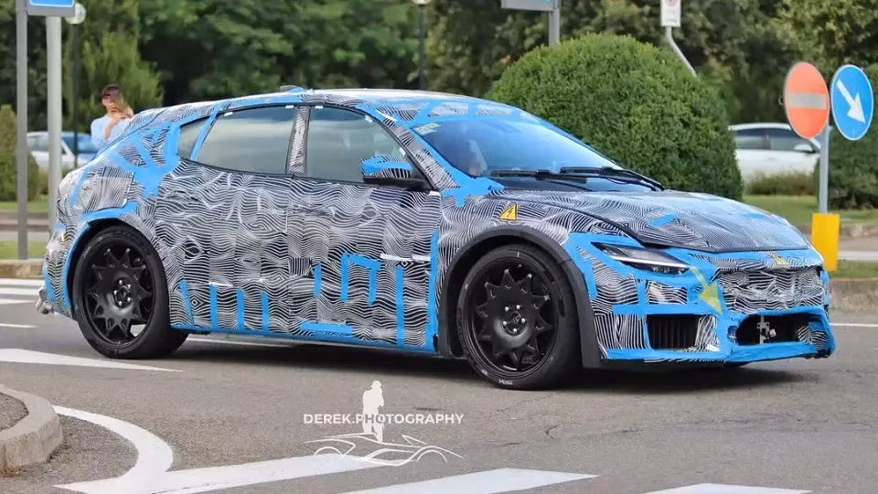 ferrari-electtrica-xe-dien.jpg