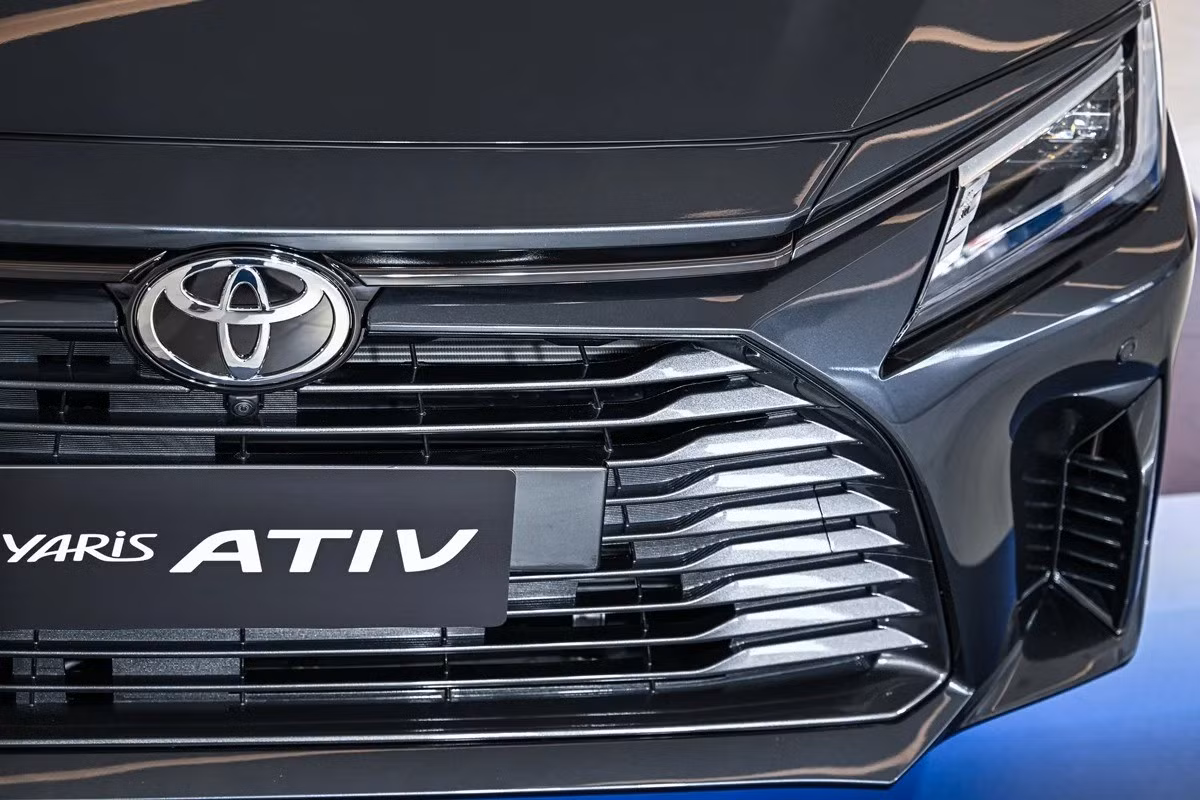toyota-vios-hybrid-18.jpg