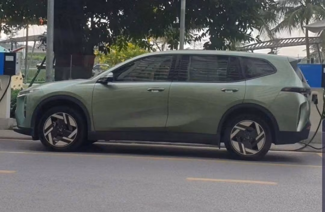 vinfast-limo-green-ban-cao-cap-1.jpg