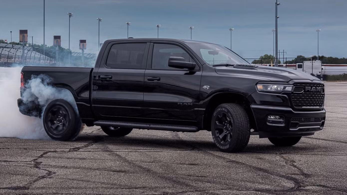 2026ram1500hemiv-8engineoption9.jpg