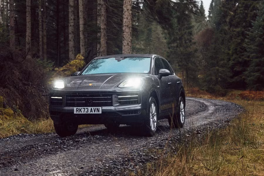 porsche-cayenne-e-hybrid-top-10-0.jpg