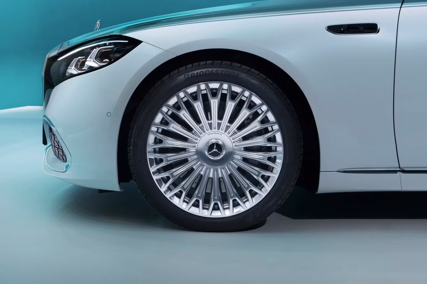 2027-maybach-s-class-25-2048x1365.jpg
