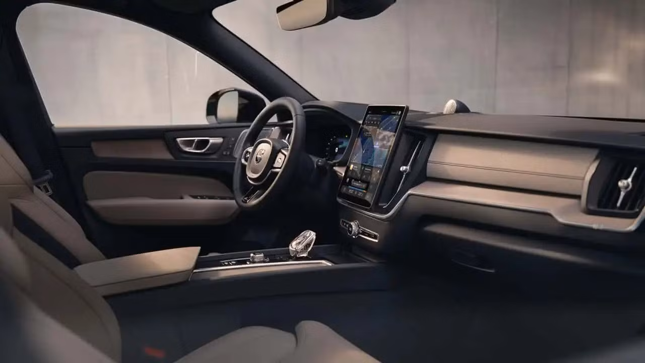 the-new-volvo-xc60-interioroverview.jpg