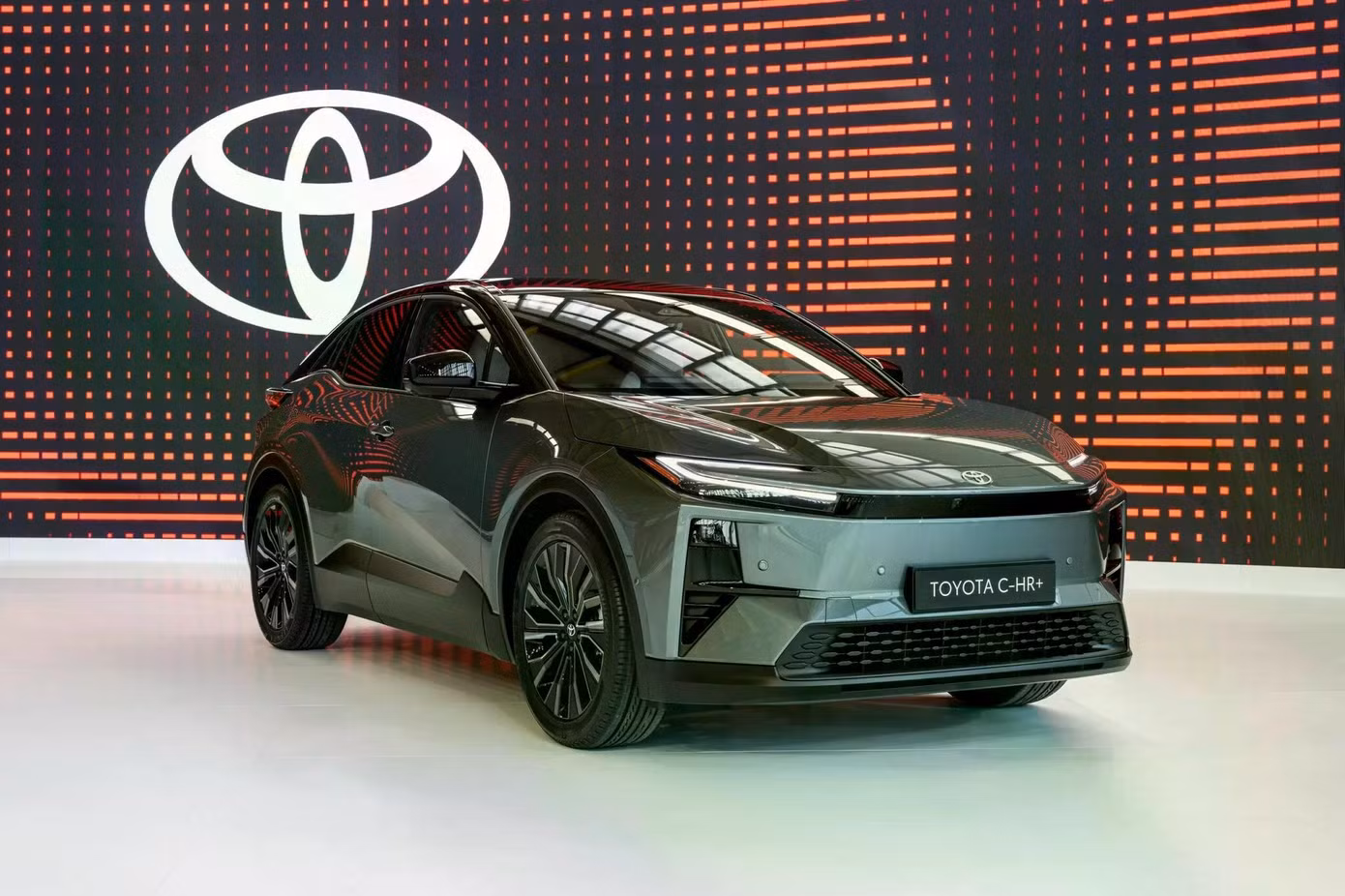 2026-toyota-c-hr-1-2048x1365-1.jpg
