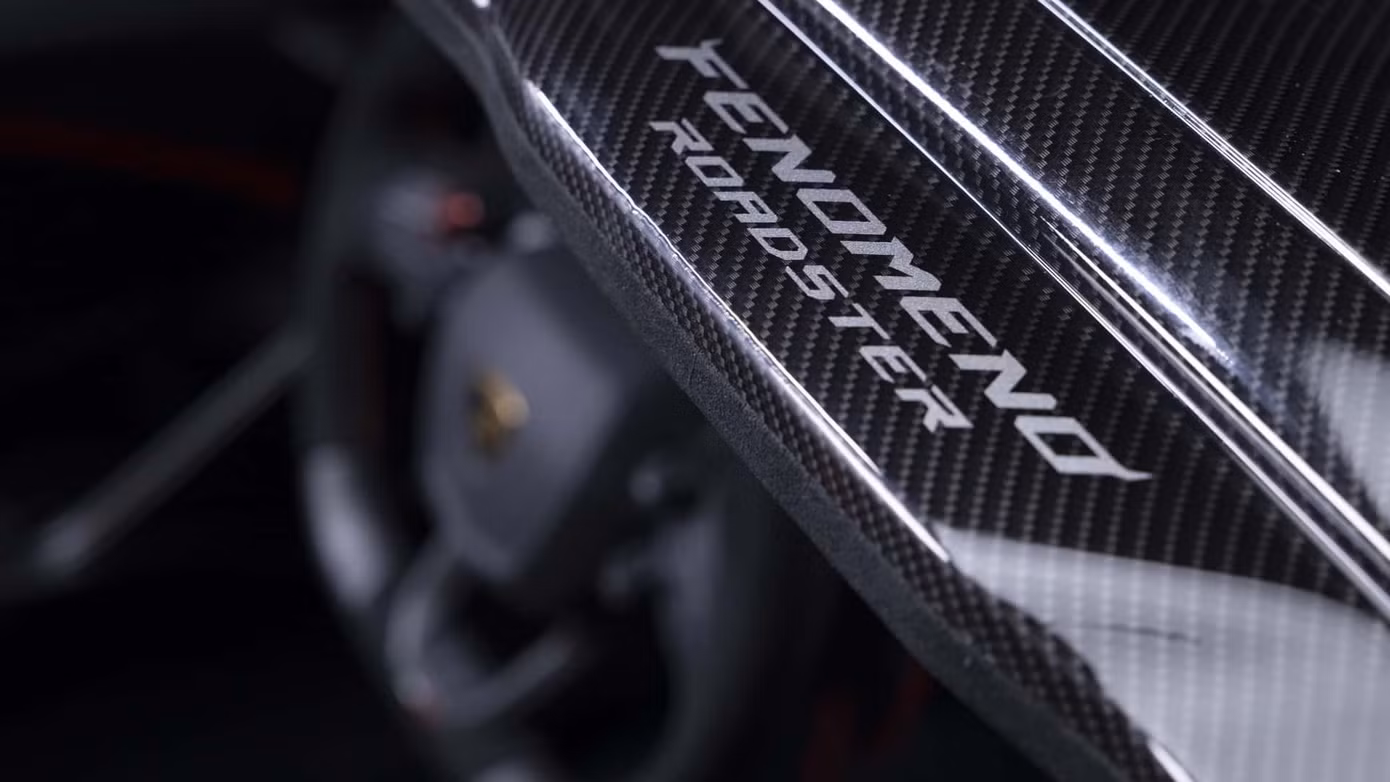 lamborghini-fenomeno-roadster-8750.jpg