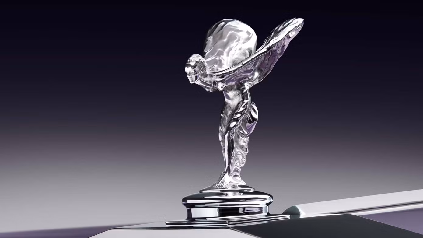 halcyon-rolls-royce-corniche-restomod-7.jpg