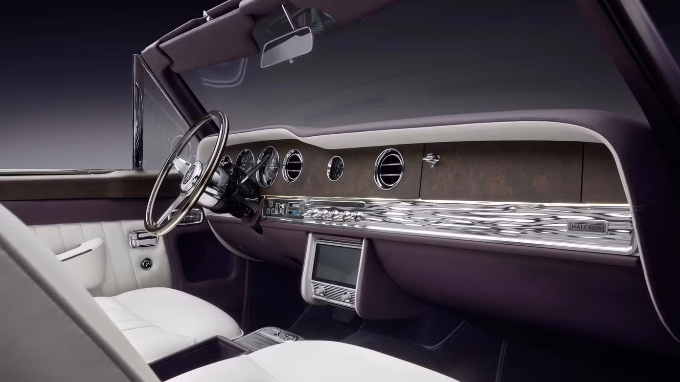 halcyon-rolls-royce-corniche-restomod-4.jpg