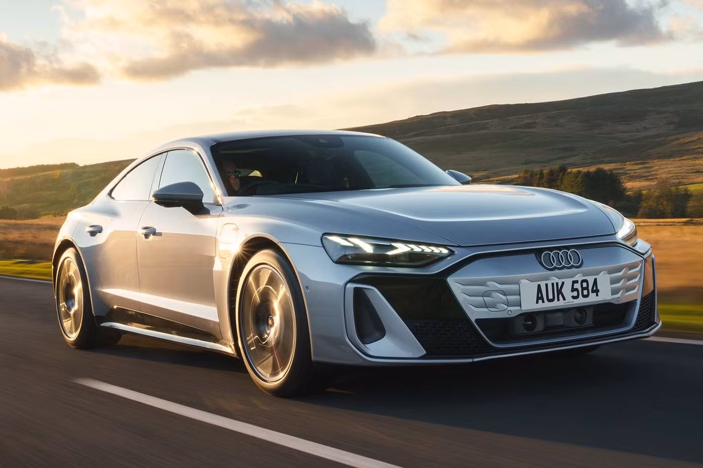 original-42301-audi-e-tron-gtdean-smith-16.jpg