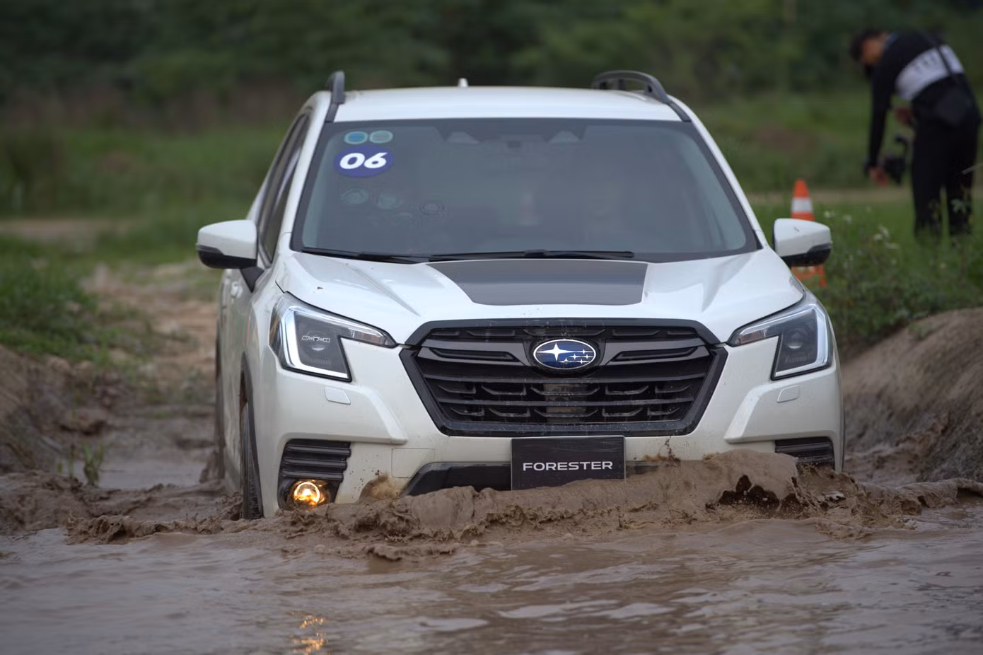 subaru-forester-loi-nuoc.jpg