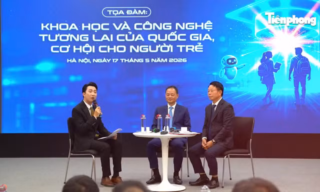 Toạ Đàm: "Khoa học và Công nghệ - Tương lai của quốc gia, cơ hội cho người trẻ"