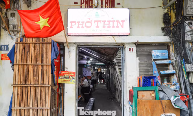 Cuộc sống thường nhật trên khu ‘đất vàng’ sắp thành quảng trường Đông hồ Hoàn Kiếm