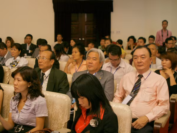 Nhiều doanh nhân có mặt tại hội nghị