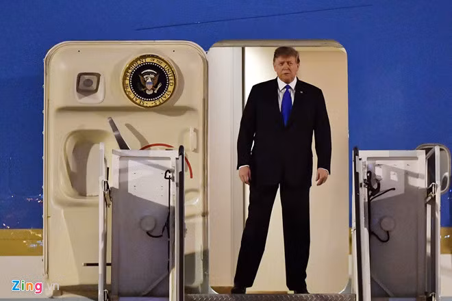 15 phút căng thẳng khi đón Air Force One của tổng thống Mỹ ảnh 9
