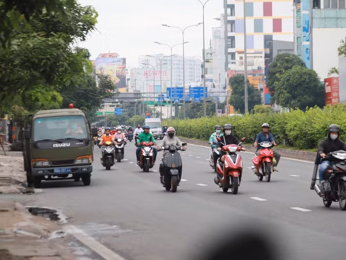 "Hình ảnh đẹp" trên đoạn đường Cộng Hòa