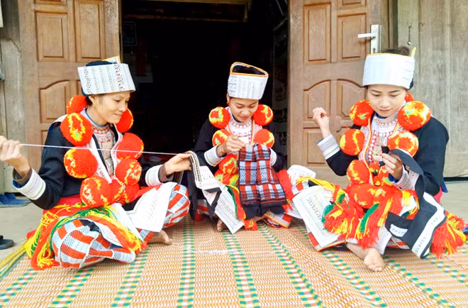 Phụ nữ dân tộc Dao ở Tuyên Quang. Ảnh minh họa