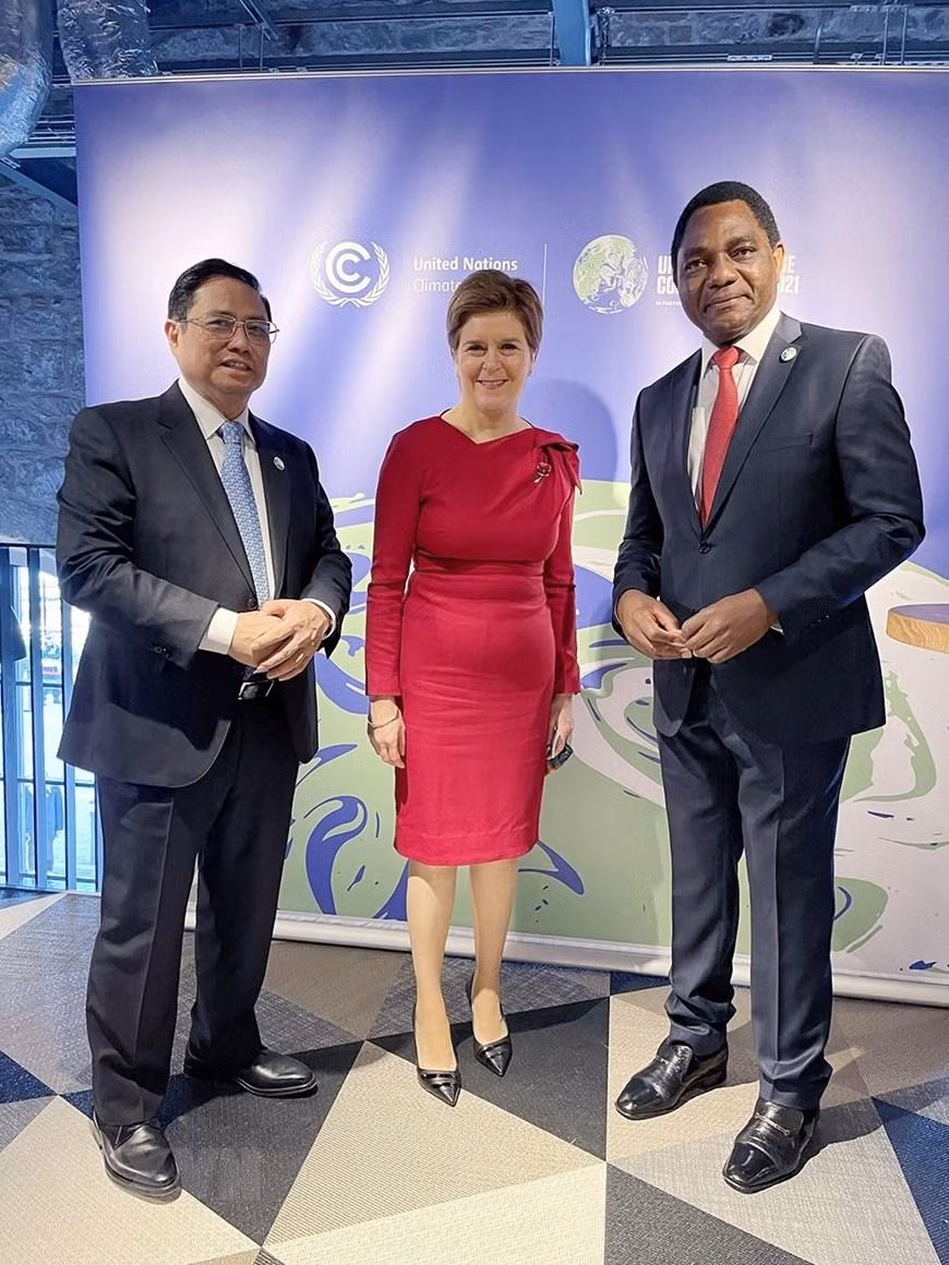 Thủ tướng Phạm Minh Chính và Thủ hiến Scotland Nicola Sturgeon tham dự buổi gặp. (Ảnh: TTXVN)
