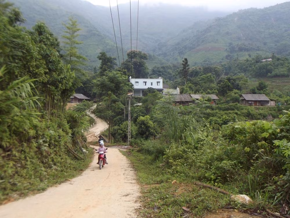 Lào Cai ưu tiên, tập trung nguồn lực cho phát triển kinh tế xã hội ở các huyện nghèo, thôn, xã đặc biệt khó khăn vùng đồng bào dân tộc thiểu số