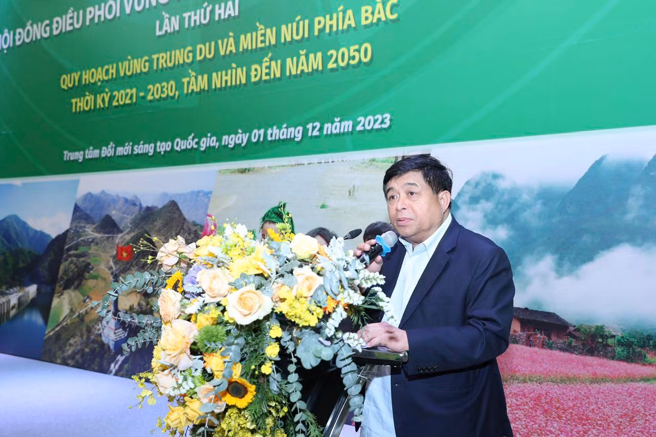 Bộ trưởng Kế hoạch và Đầu tư Nguyễn Chí Dũng chủ trì hội nghị.