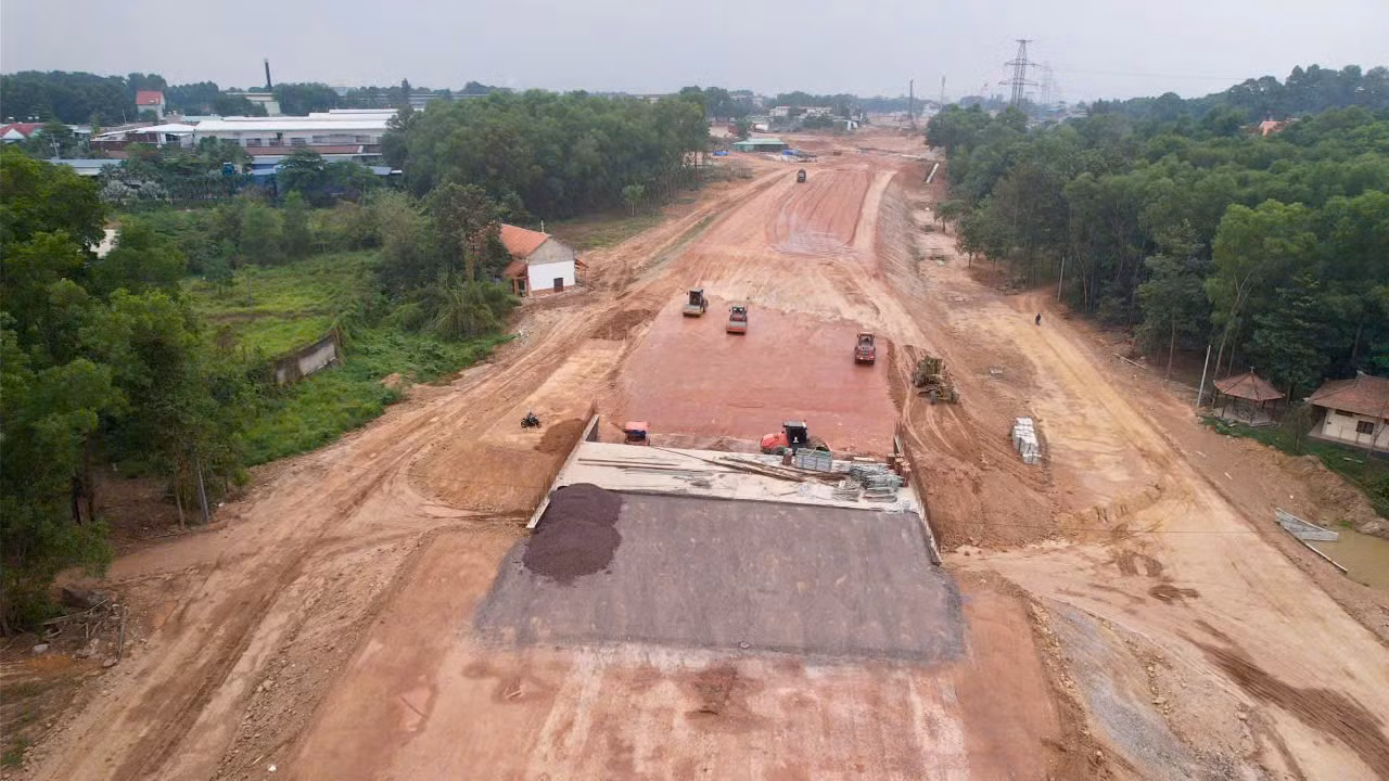 Lu lèn nền đường dự án cao tốc Biên Hòa - Vũng Tàu