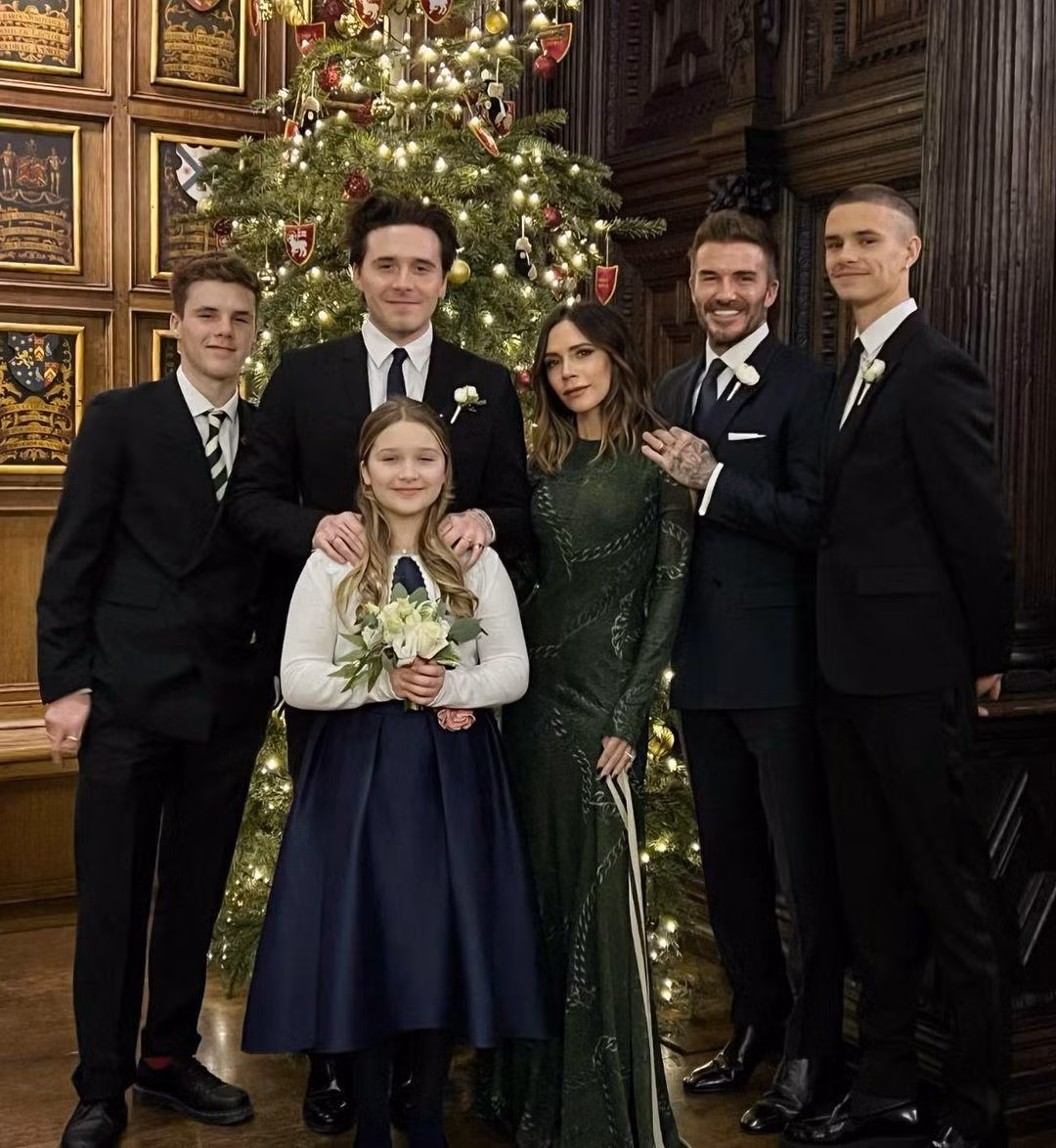 Romeo chính thức trở thành người con giàu nhất của vợ chồng Beckham.