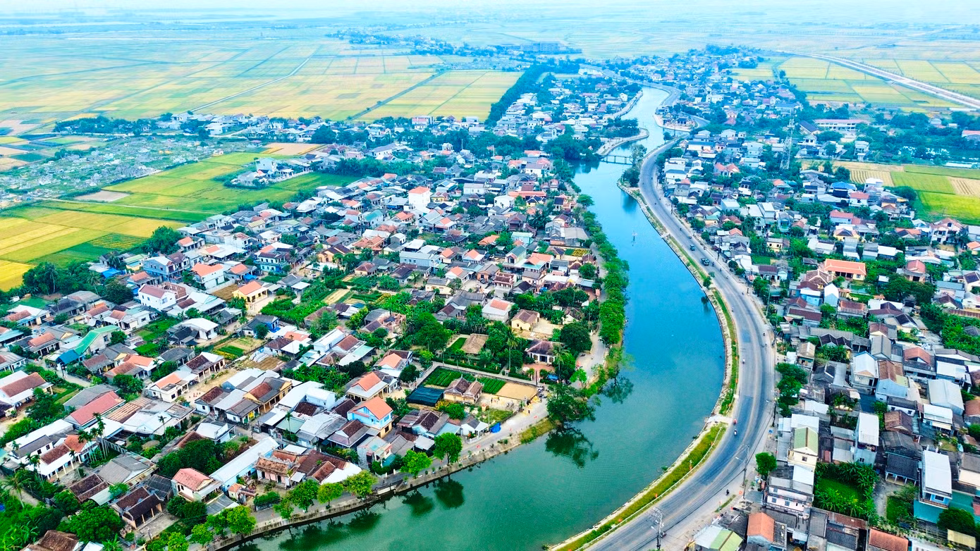 Dương Nỗ một thời thuộc huyện Phú Vang, sau đó sáp nhập vào TP Huế cũ (trực thuộc tỉnh Thừa Thiên-Huế), rồi trở thành phường Dương Nỗ hiện nay. Cụ thể, trước năm 2021, các xã Phú Dương, Phú Mậu, Phú Thanh (phường Dương Nỗ hiện nay) đều thuộc huyện Phú Vang, sau đó sáp nhập vào TP Huế cũ. Đến đầu năm 2025, 3 xã chính thức hợp nhất thành phường Dương Nỗ, trực thuộc quận Thuận Hóa, TP Huế.