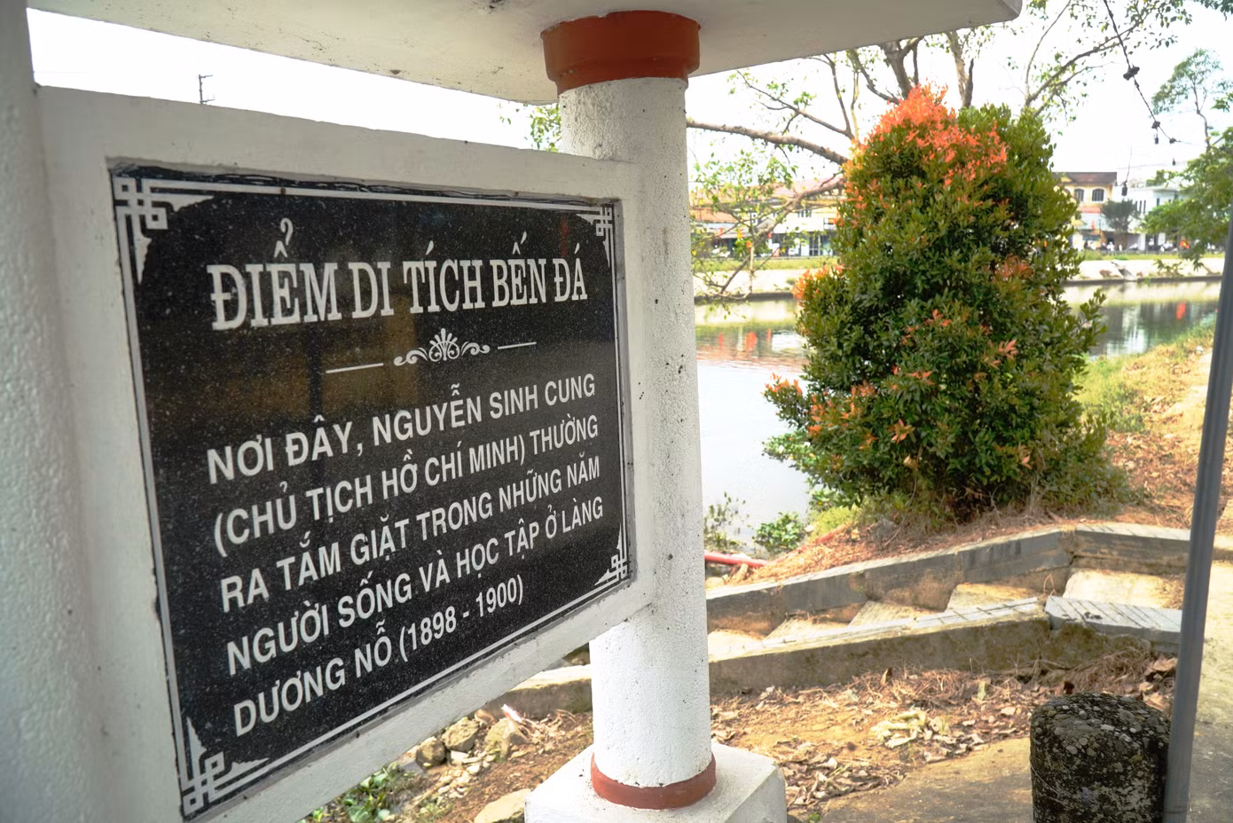 Bên cạnh đó trên địa bàn còn có 2 di tích cấp tỉnh là Am Bà được xếp hạng năm 2007 và di tích Bến Đá được xếp hạng năm 2008. Đây là những “địa chỉ đỏ” trong hành trình giáo dục truyền thống cách mạng cho thế hệ trẻ.