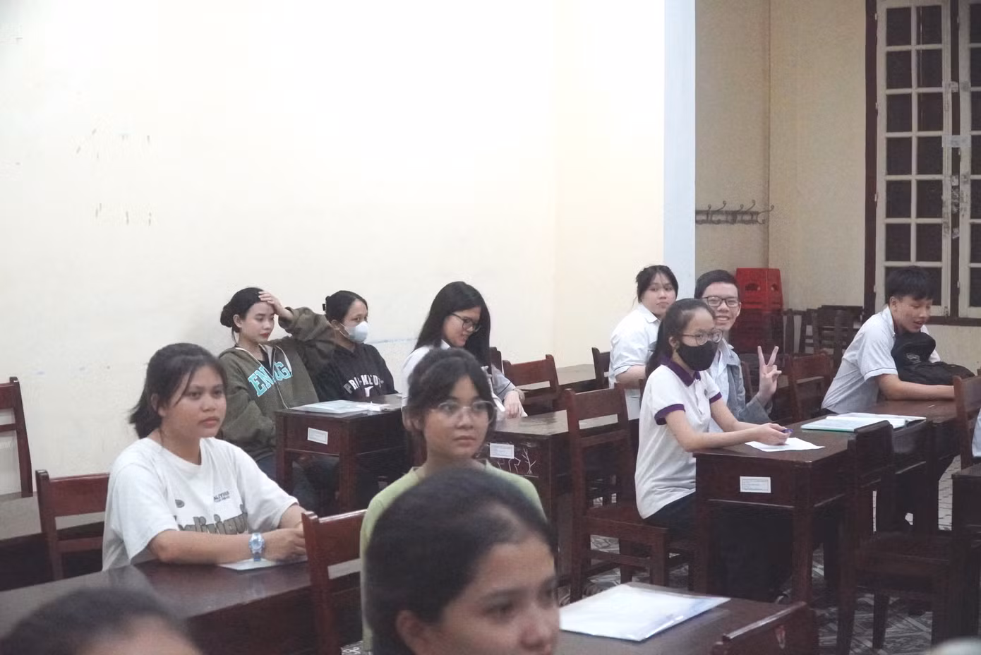 Thí sinh tự tin bước vào kỳ thi.