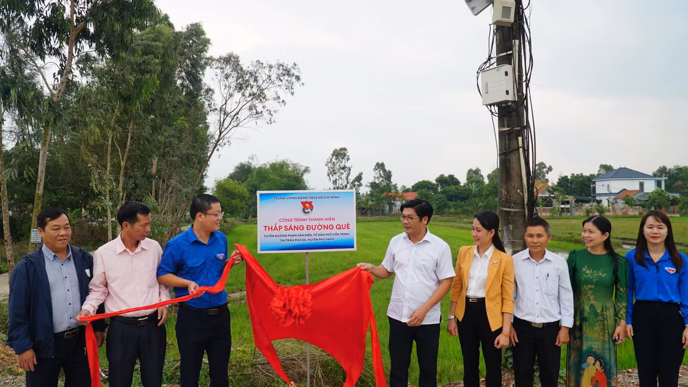 Công trình thanh niên Thắp sáng đường quê do T.Ư Đoàn hỗ trợ thực hiện.