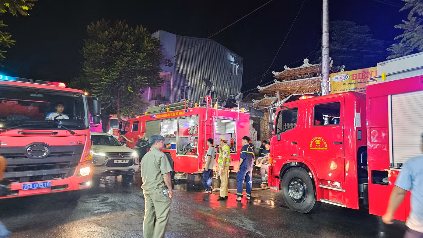 Nhận tin báo, Phòng Cảnh sát Phòng cháy chữa cháy và Cứu nạn cứu hộ Công an tỉnh Thừa Thiên-Huế đã điều động nhiều phương tiện cùng lực lượng cán bộ, chiến sĩ nhanh chóng tiếp cận hiện trường phối hợp với các lực lượng khác để khống chế hỏa hoạn.