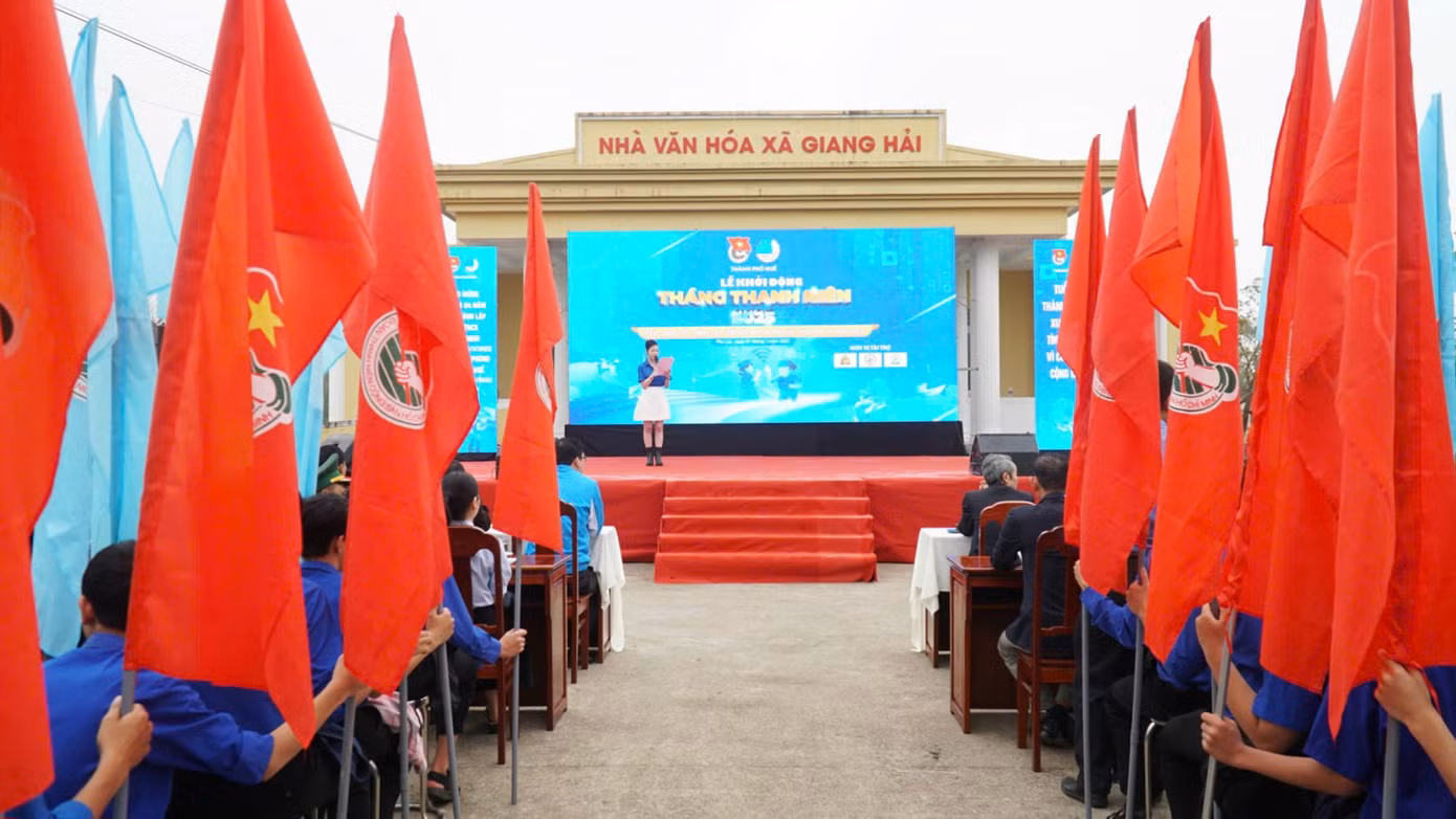 Hơn 500 cán bộ, đoàn viên, thanh niên Huế tham gia lễ khởi động