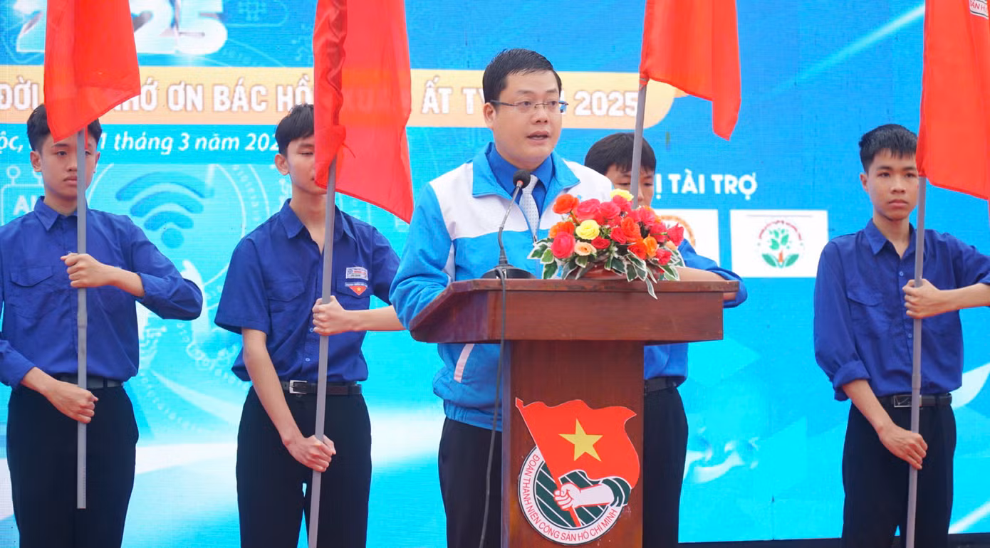 Bí thư Thành Đoàn Huế Nguyễn Thanh Hoài phát biểu khởi động Tháng Thanh niên năm 2025.
