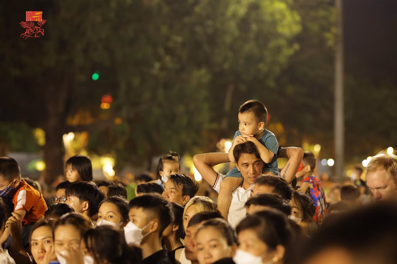 Nếu phần thi “Địa bửu” hứa hẹn làm cho mọi người phải trầm trồ bởi sự tinh tế trong từng chuyển động, điêu luyện trong lối biểu diễn thì những tiết mục “Mai hoa thung” lại mang đến không khí sôi động, kịch tính và đầy bất ngờ với những pha trình diễn mạo hiểm trên cao; hứa hẹn mang đến cho du khách và người dẫn những màn biểu diễn mãn nhãn, hấp dẫn.