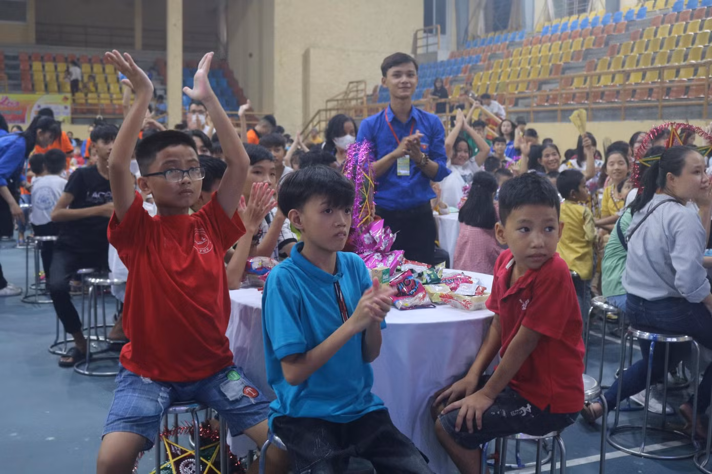 Các em thiếu nhi có hoàn cảnh đặc biệt hào hứng với chương trình "Đêm hội trăng rằm"
