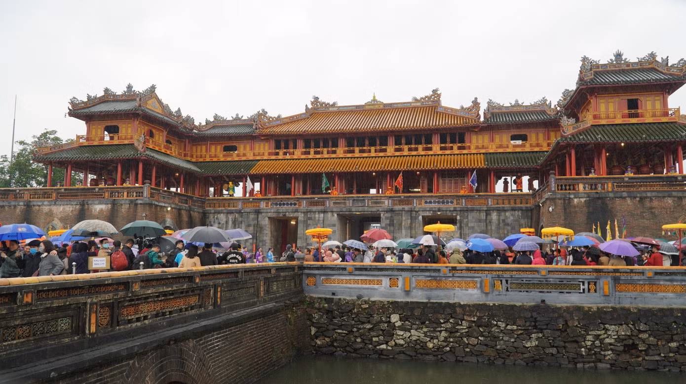 Ngành du lịch hiện trở thành điểm sáng về tăng trưởng kinh tế của Huế.