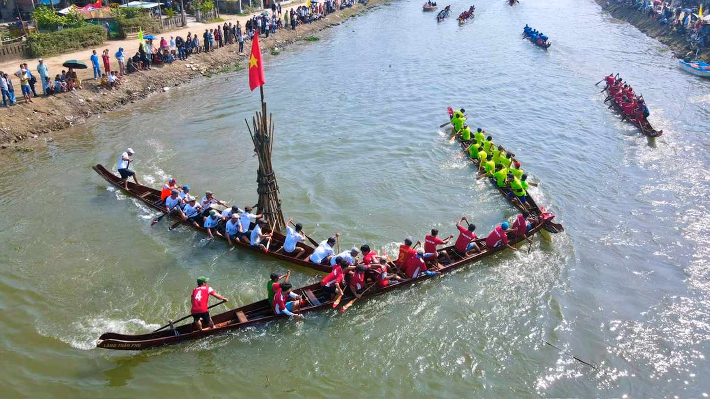 Những cú "lộn vè" (xoay qua mốc) đầy ngoạn mục, gây cấn.