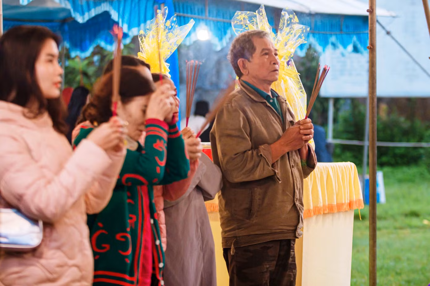 Sau các phần nghi lễ, rất đông người dân tại Huế và nhiều nơi đã về dâng hương tại đàn Xã Tắc nhằm nguyện cầu về cuộc sống ấm no, hạnh phúc, quốc thái dân an, mưa gió thuận hòa, thể hiện đạo lý uống nước nhớ nguồn, ngưỡng vọng công đức của tiền nhân, tiên tổ.