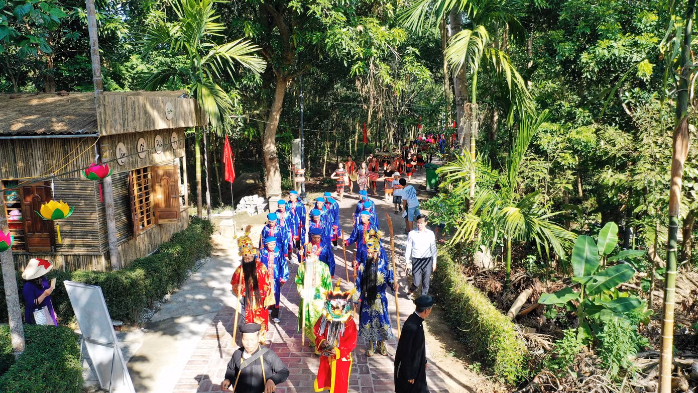 Đến nay, làng cổ Phước Tích cùng với làng cổ Đường Lâm (Sơn Tây, Hà Nội) là một trong số ít ngôi làng cổ được Nhà nước công nhận và cấp bằng Di tích quốc gia.