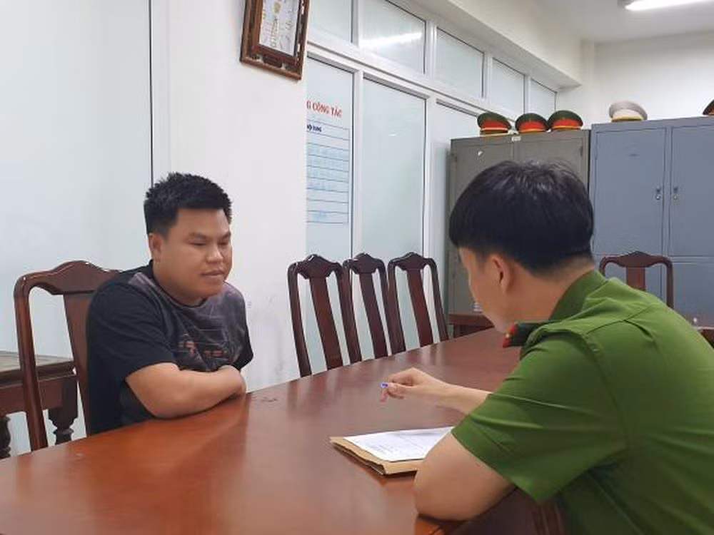 Đối tượng Nguyễn Văn Lưu tại cơ quan công an. Ảnh: CACC