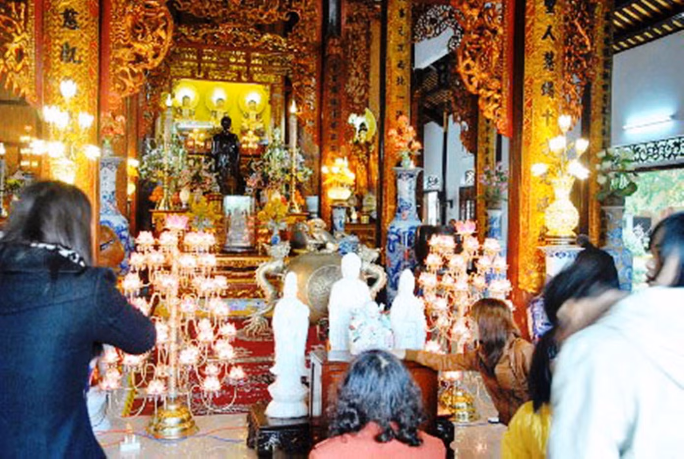 Lễ chùa, hoạt động tôn giáo, tín ngưỡng tại Huế được phép hoạt động nhưng không quá 50% công suất và phải đảm bảo đầy đủ các quy định phòng, chống dịch