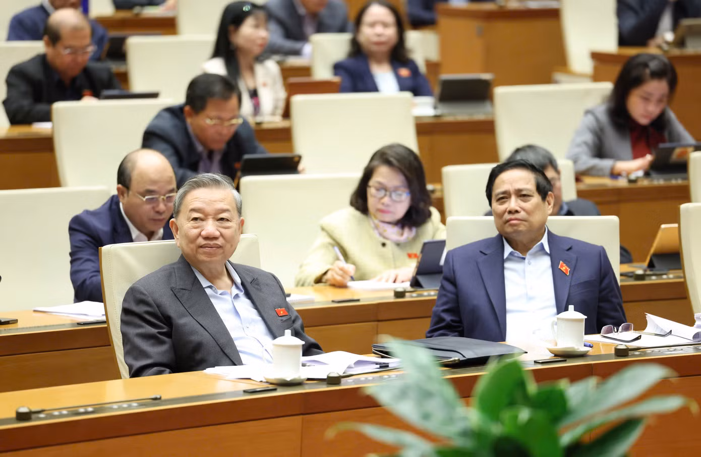 Lãnh đạo Đảng, Nhà nước tại phiên họp sáng 15/2. Ảnh: Như Ý. Lãnh đạo Đảng, Nhà nước tại phiên họp sáng 15/2. Ảnh: Như Ý.