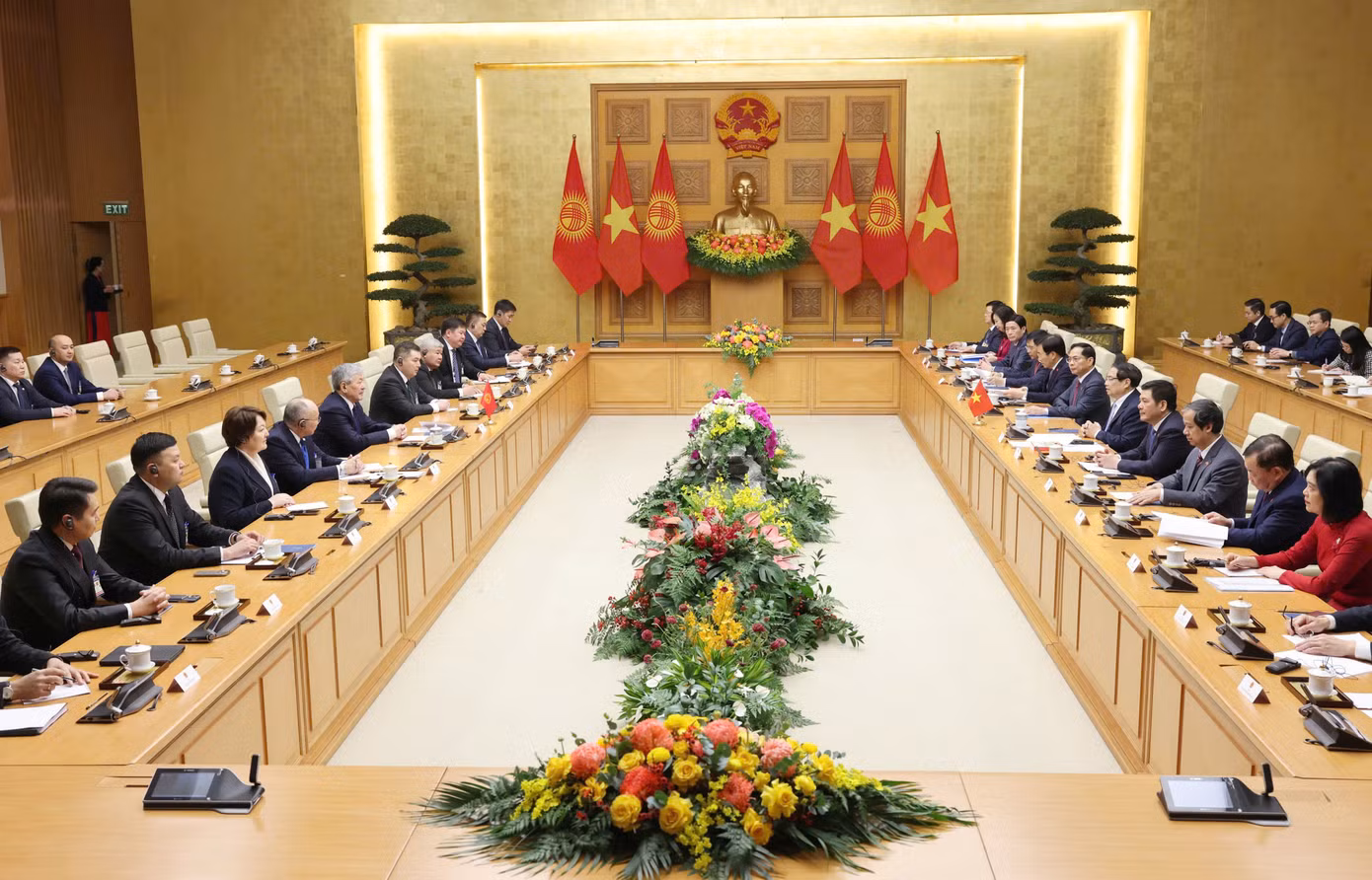 Cuộc hội đàm giữa hai Chính phủ Việt Nam – Kyrgyzstan ngày 6/3. (Ảnh: Đoàn Bắc)