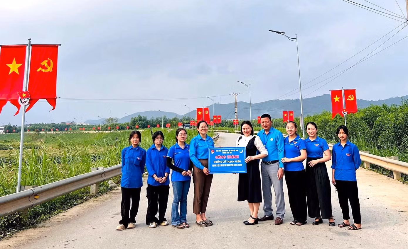 Xây dựng mới và duy trì 69 tuyến đường thanh niên tự quản, đường cờ thanh niên, hàng cây thanh niên.
